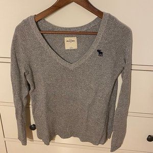 ABERCROMBIE KIDS LARGE vneck knit sweater